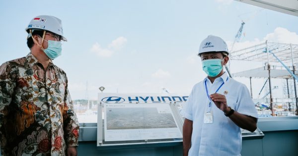 Kepala BKPM Bahlil Ladahalia berkunjung ke pabrik Hyundai Motor Manufacturing Indonesia