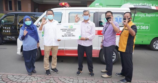 Pegadaian berikan bantuan ambulans untuk Klinik YKP Pratama