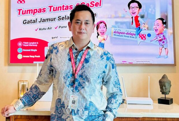 Ricky Surya Prakasa Menerima Penghargaan CEO Awards 2024 dan Popular ...