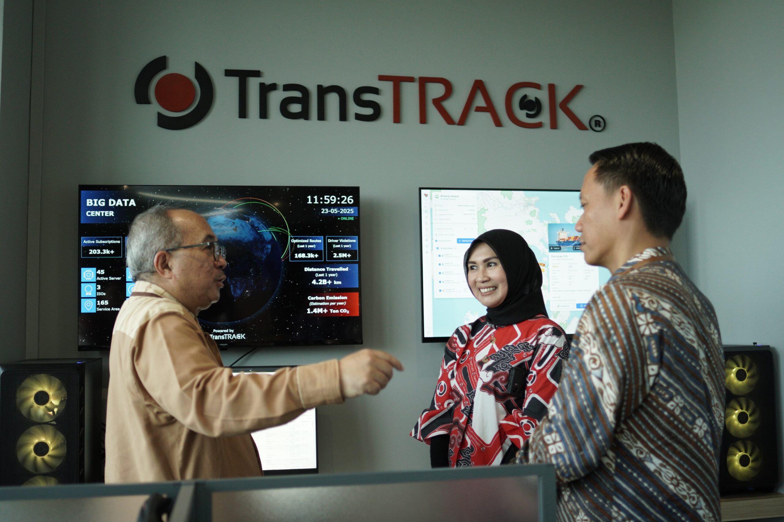 Ekspansi ke Luar Negeri, TransTRACK Resmi Buka Kantor di Singapura ...