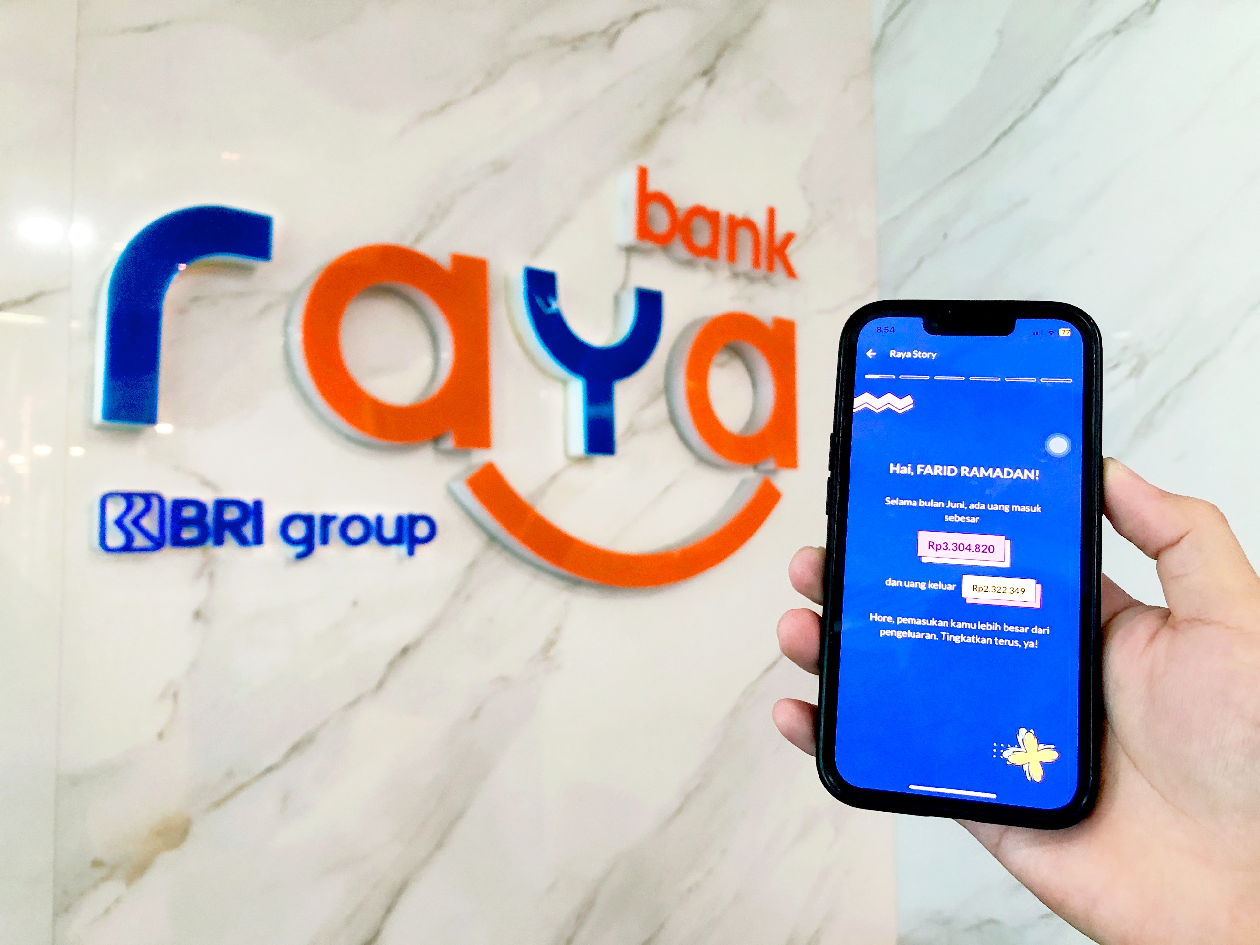 Inovasi Bank Raya Sediakan Ringkasan Keuangan ala Story Socmed - Iconomics